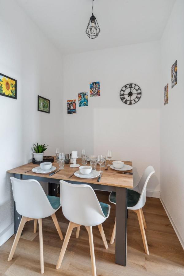 Markranstädt Salihomes/Max Apartment/5Pax/Modern Eingerichtet/Voll Ausgestattet Kueche מראה חיצוני תמונה